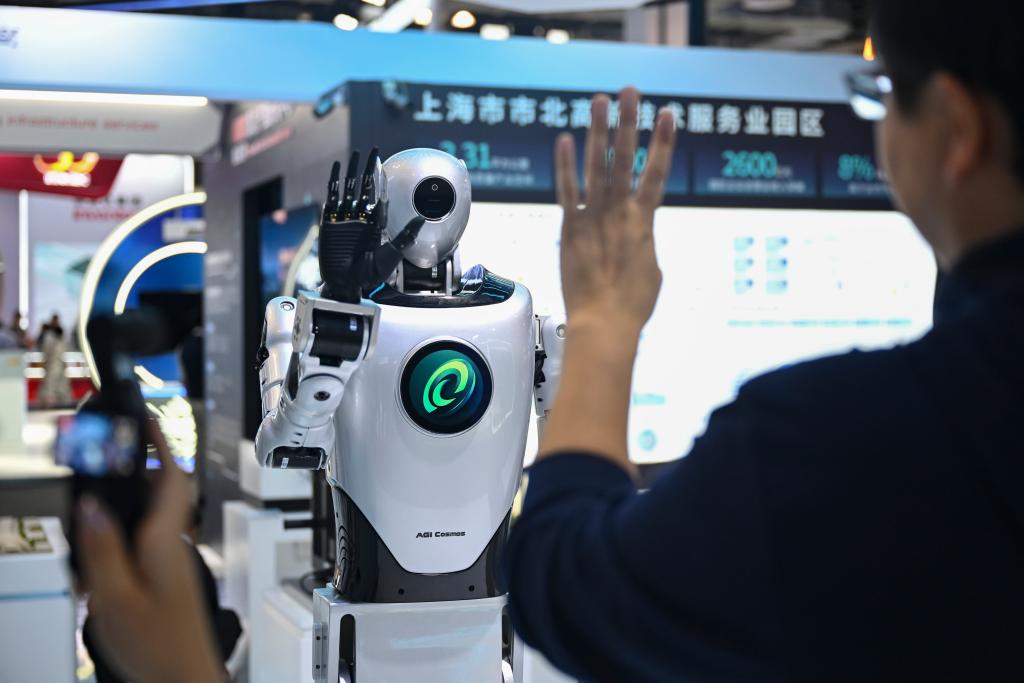 China lidera número global de modelos de IA com mais de 1.500 grandes modelos lançados