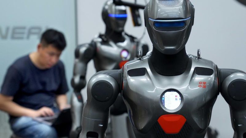 China aposta em robôs humanoides como indústria fundamental para impulsionar crescimento econômico