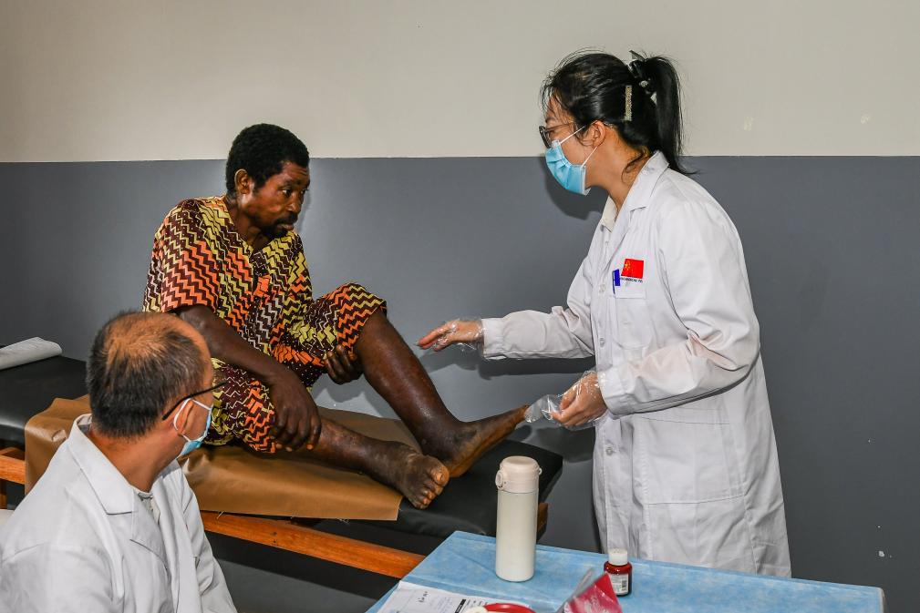 Camarões elogia cooperação de meio século em saúde com a China