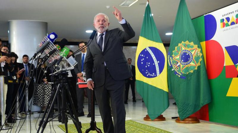Presidente Lula afirma que interesses de poucos grupos econômicos prevalecem no Congresso Nacional