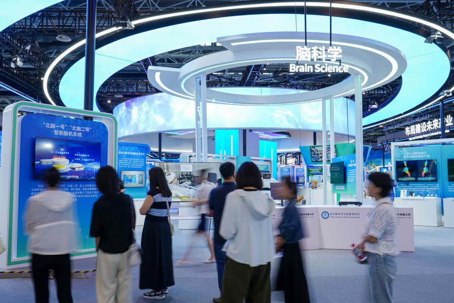 China visa alcançar avanços na tecnologia de interface cérebro-computador até 2027