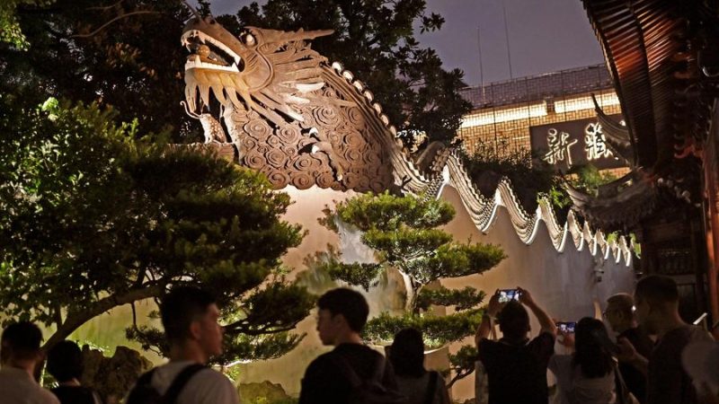 Jardim Yuyuan, em Shanghai, com 466 anos, lança seu primeiro passeio noturno aberto ao público