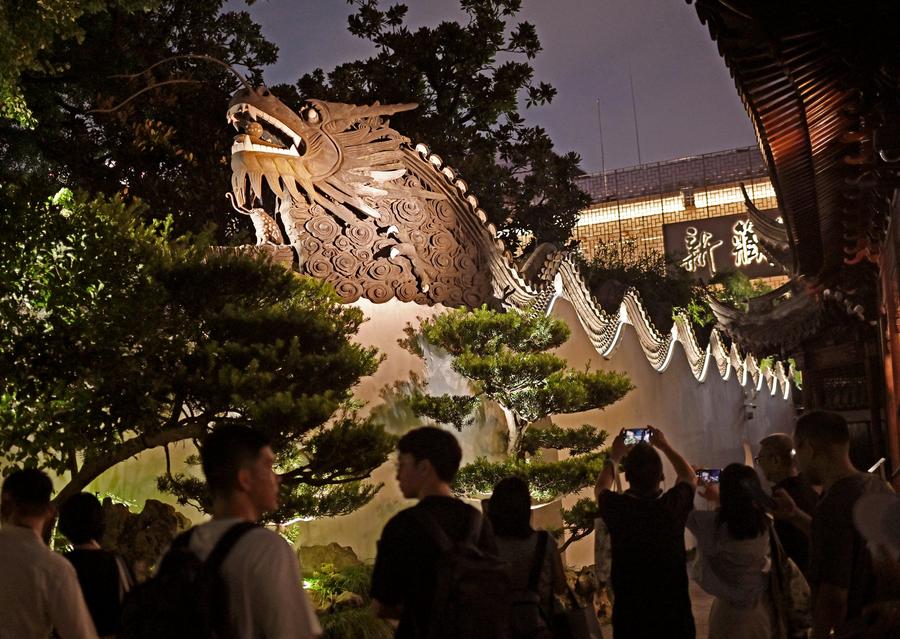 Jardim Yuyuan, em Shanghai, com 466 anos, lança seu primeiro passeio noturno aberto ao público