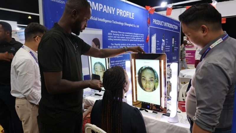 Empresas chinesas prometem suporte tecnológico para o setor de saúde da África Ocidental