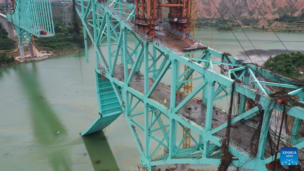 Acidente de construção de ponte deixa 6 mortos e 10 desaparecidos no noroeste da China