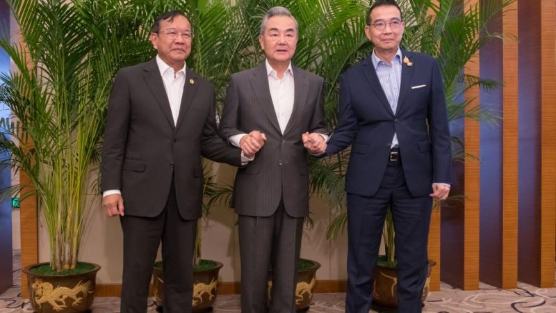 Chanceleres chinês, cambojano e tailandês compartilham reunião de chá no sudoeste da China