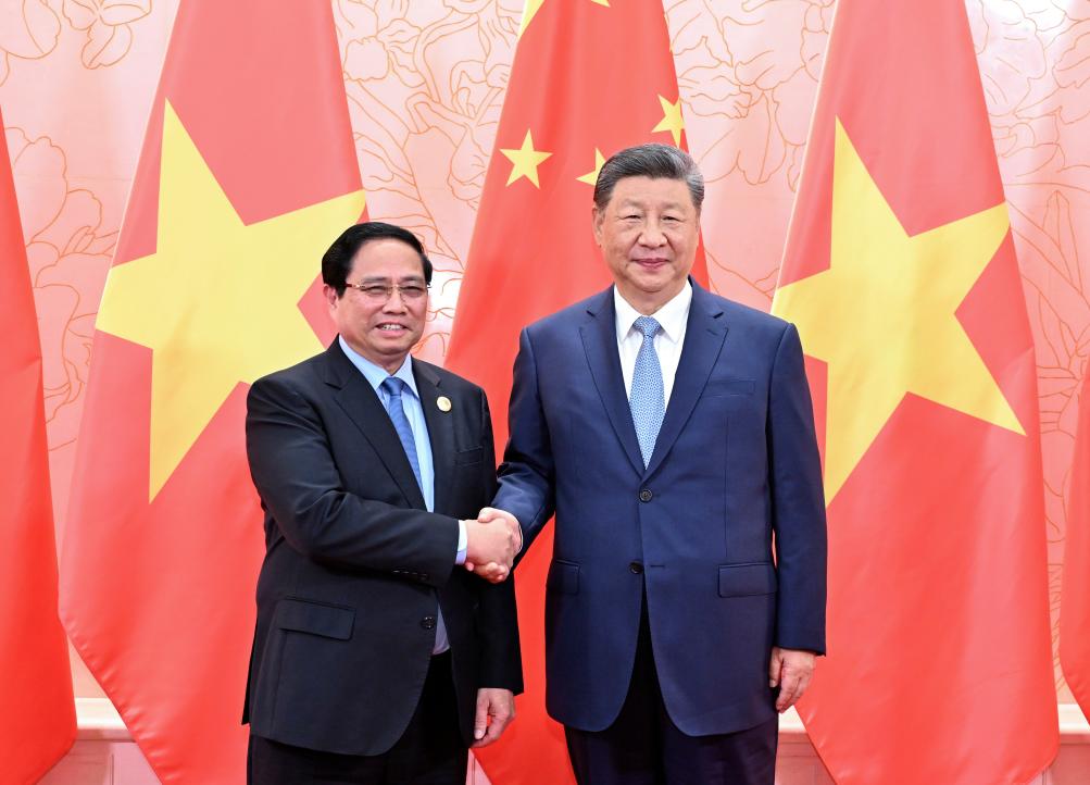 Xi reúne-se com primeiro-ministro vietnamita