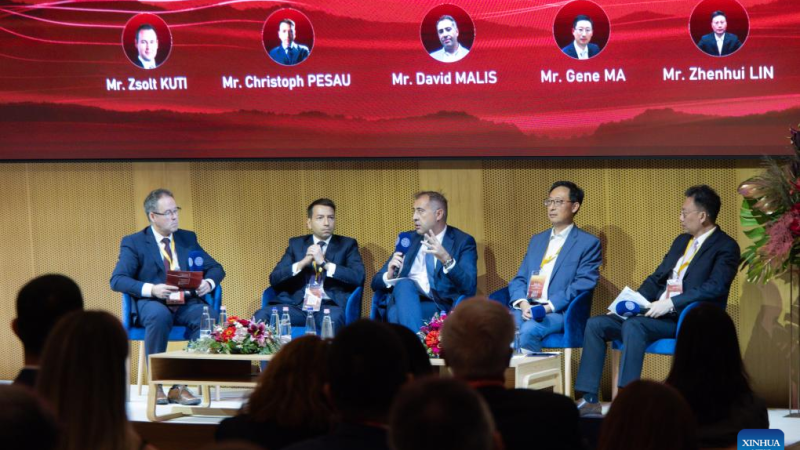 Conferência de Budapeste marca 10 anos de cooperação monetária com a China