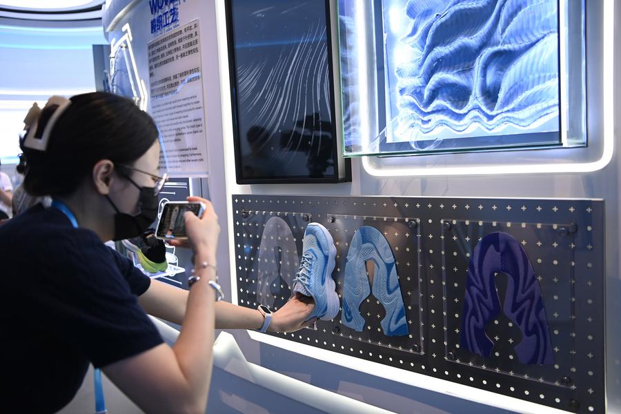 Produção industrial da China mostra crescimento estável e melhoria estrutural