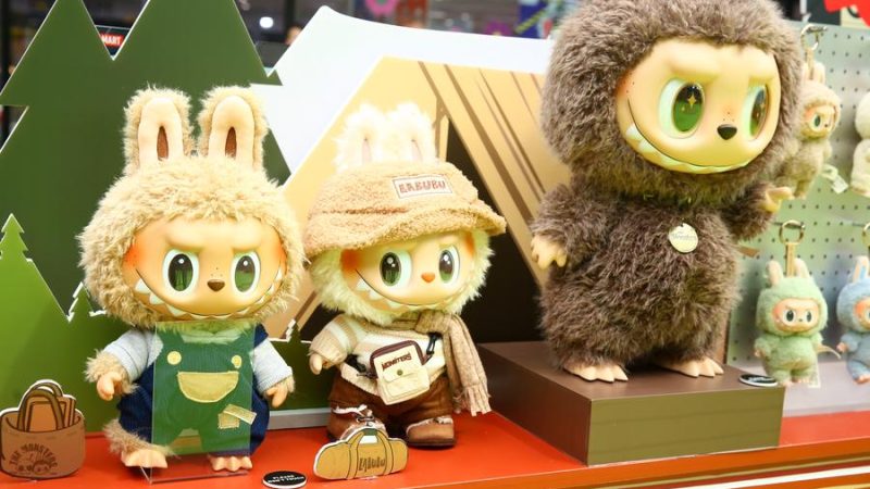 Como o brinquedo Labubu, feio e fofo, viraliza em Milão?