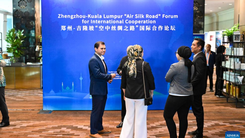 Parceria “Rota Aérea da Seda” entre China e Malásia fortalece integração regional
