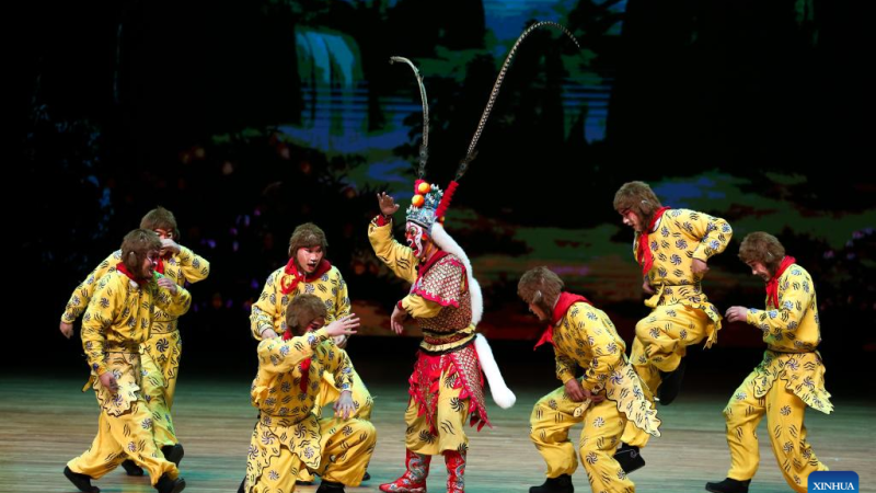 Destaque: De Zhejiang a Rangum, Ópera Wu comemora 75 anos de relações diplomáticas entre China e Mianmar