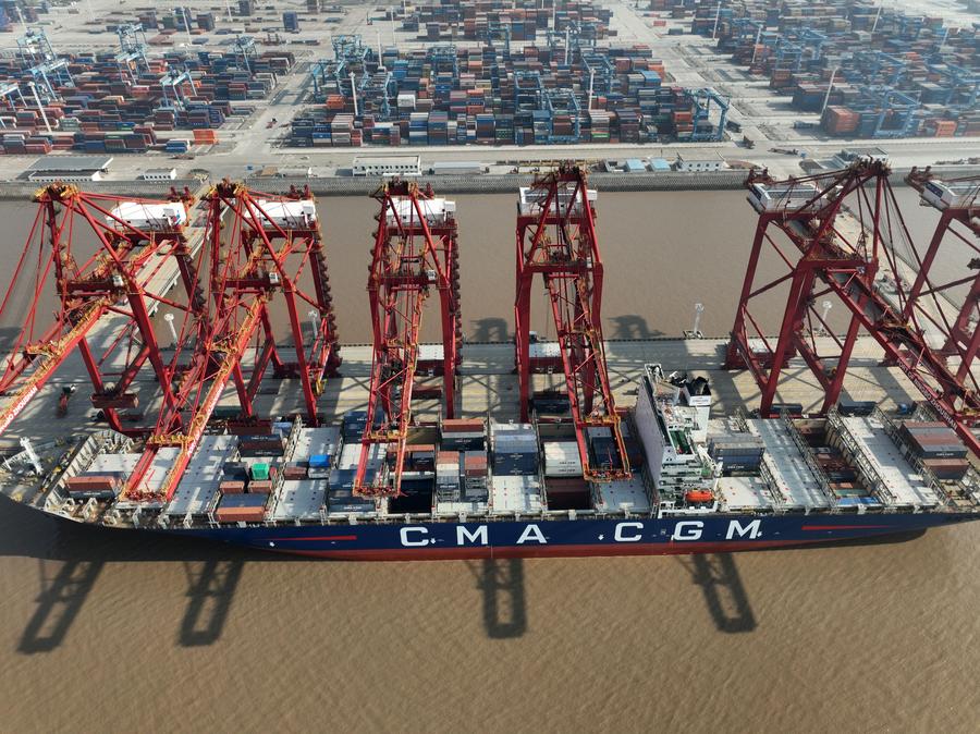 Porto no leste da China lança primeira rota de navegação pelo Ártico para a Europa