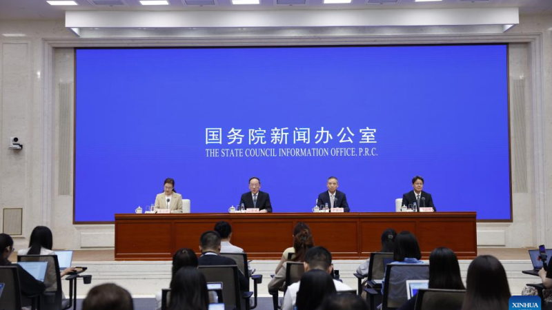 China impulsiona mais de 30% do crescimento da indústria global durante 2021-2025