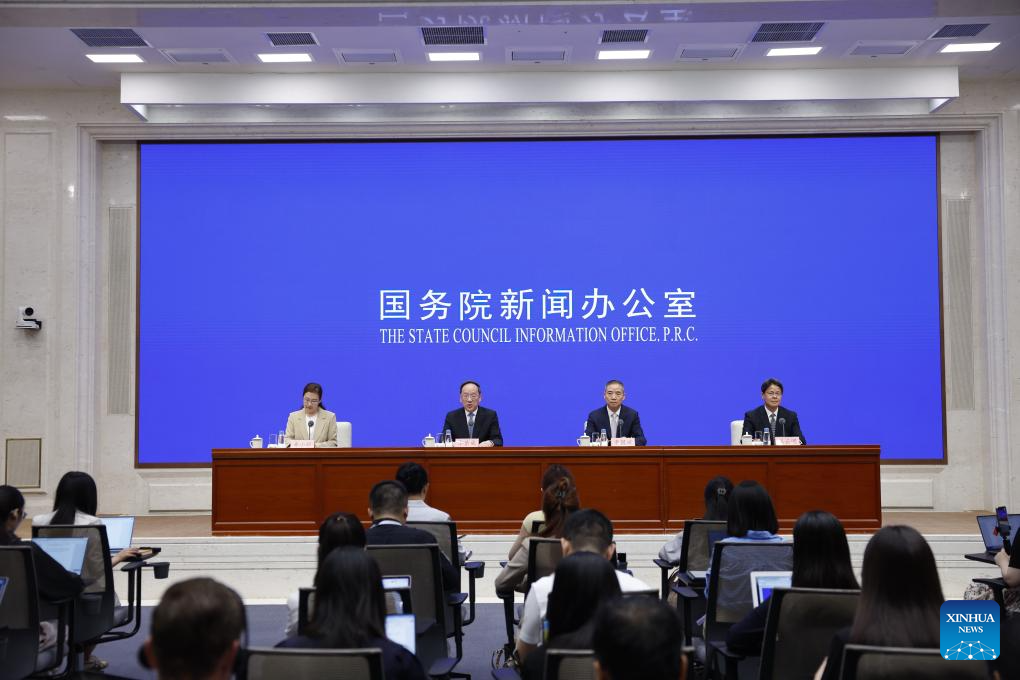 China impulsiona mais de 30% do crescimento da indústria global durante 2021-2025