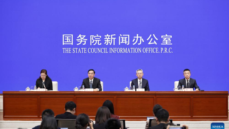 Empresas estatais administradas centralmente da China registram robusto crescimento em ativos e lucros, diz órgão regulador