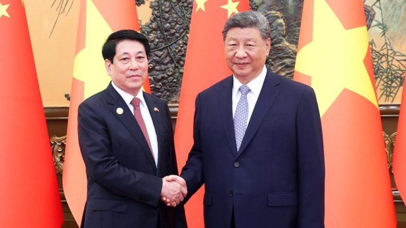 Xi reúne-se com presidente vietnamita
