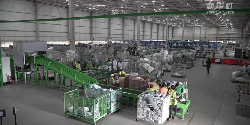 Logística chinesa promove inclusão em comunidades carentes