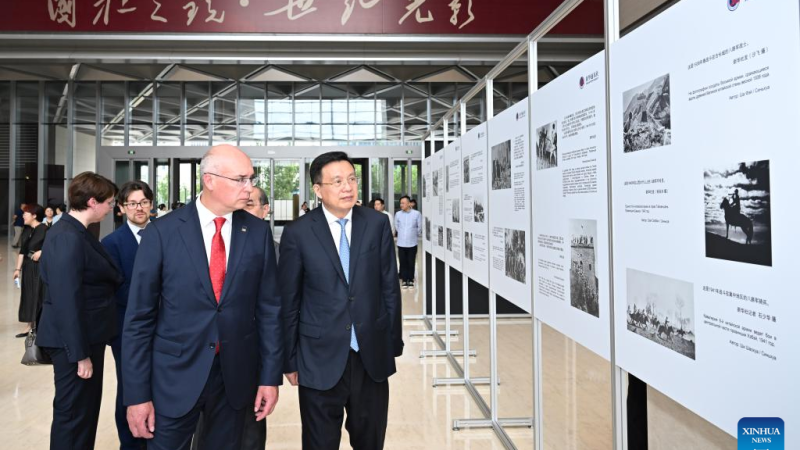Xinhua e TASS realizam exposição fotográfica para marcar 80º aniversário da vitória na Guerra Antifascista Mundial