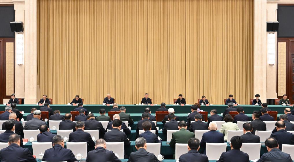 Xi enfatiza construção de Xinjiang moderna socialista