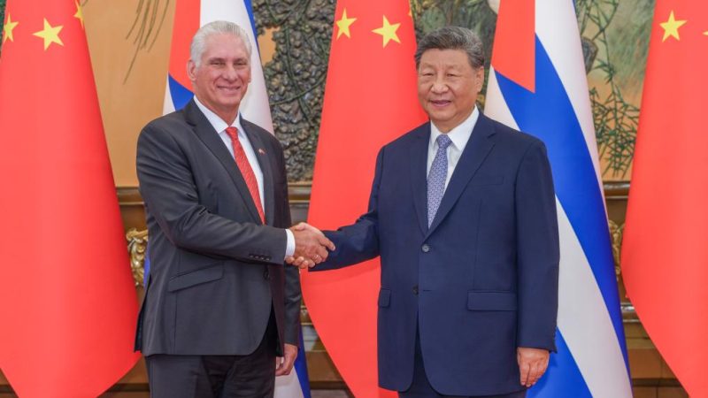 Xi reúne-se com presidente cubano