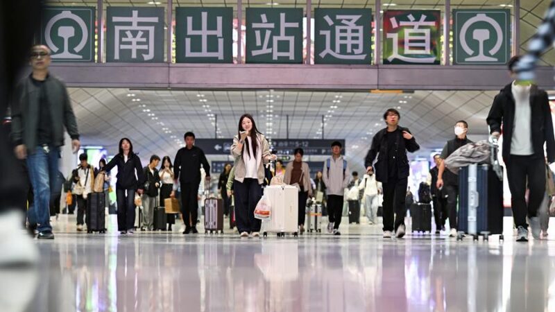 China registra 2,4 bilhões de viagens transregionais de passageiros durante o feriado