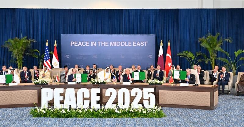 Acordo de cessar-fogo em Gaza oferece vislumbre de esperança, enquanto incertezas obscurecem perspectivas de paz duradoura