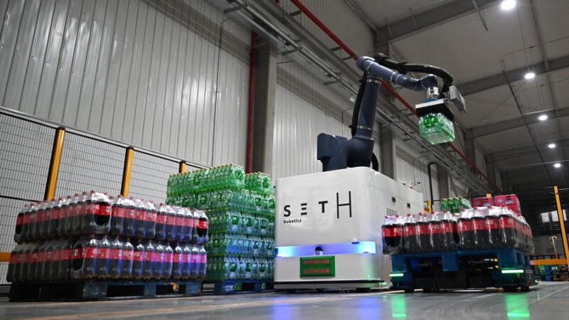 Nova fábrica engarrafadora de Coca-Cola começa operação no centro da China