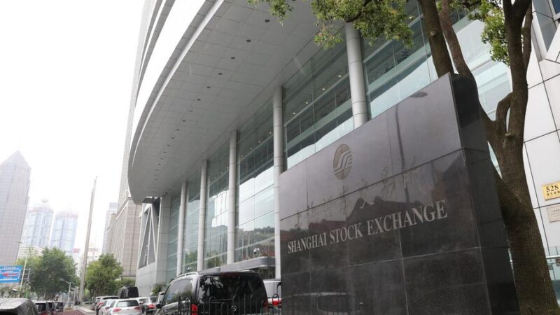 China anuncia primeira leva de empresas listadas no segmento de crescimento científico e tecnológico da Bolsa de Shanghai