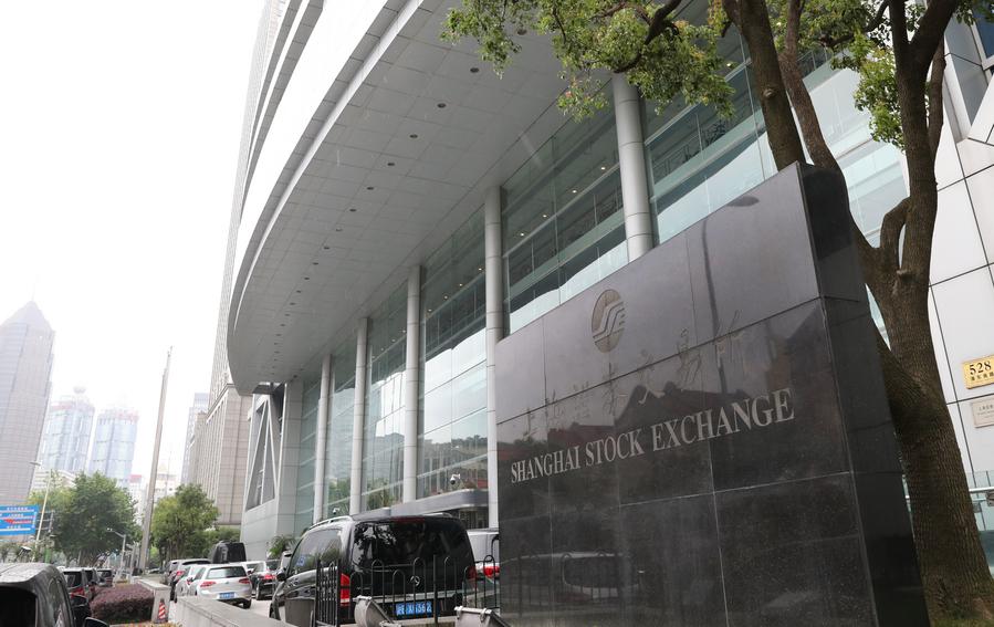 China anuncia primeira leva de empresas listadas no segmento de crescimento científico e tecnológico da Bolsa de Shanghai