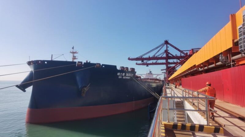 Porto de Qingdao bota em operação segundo terminal de 400 mil toneladas de minério