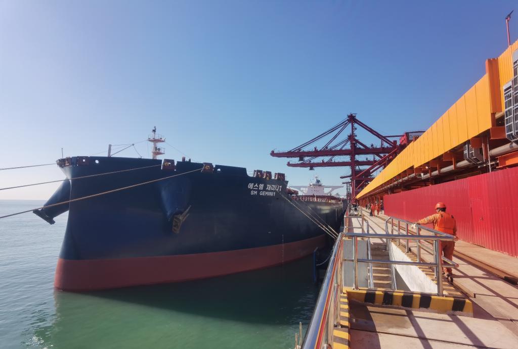 Porto de Qingdao bota em operação segundo terminal de 400 mil toneladas de minério