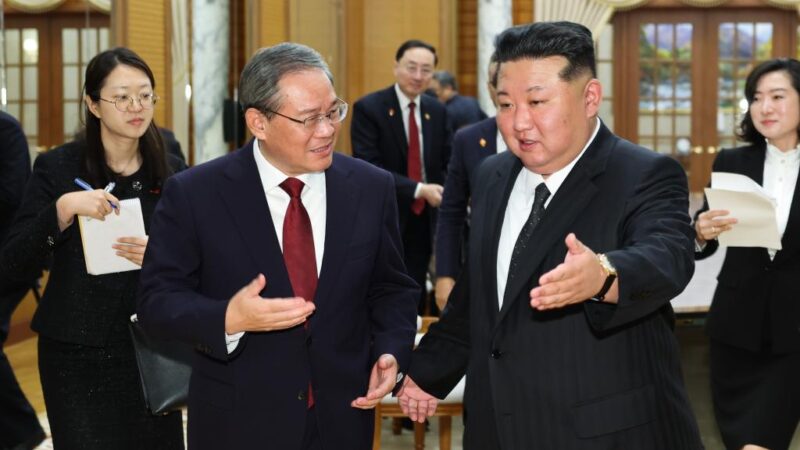 China está pronta para fortalecer comunicação estratégica com RPDC, diz premiê Li