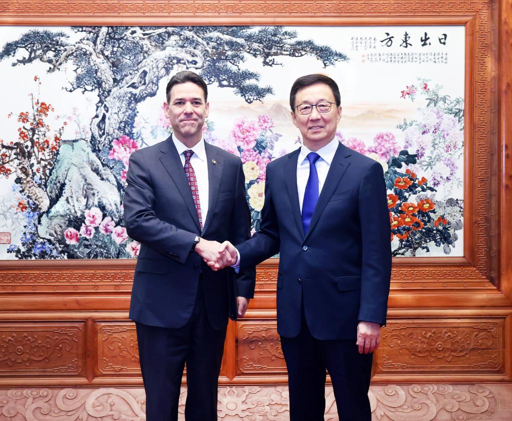 Vice-presidente chinês reúne-se com presidente do Senado do estado de Oregon