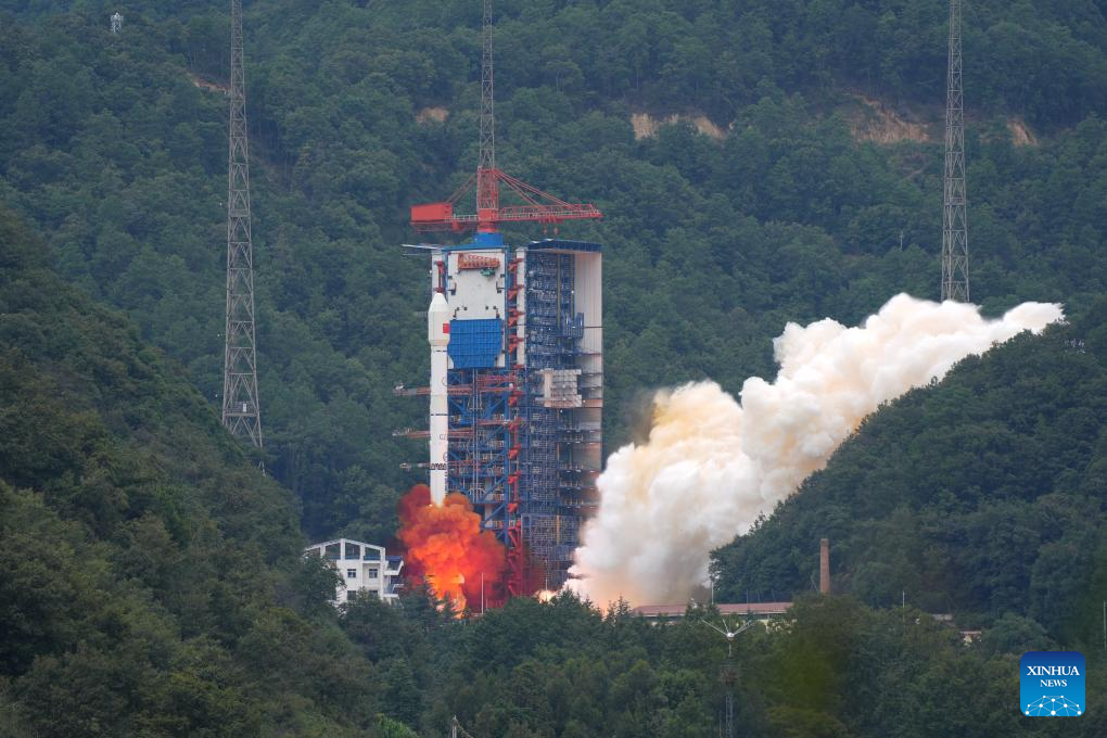 China lança com sucesso novo satélite