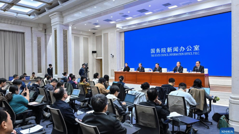 China registra melhor ambiente habitacional, novo modelo de desenvolvimento imobiliário e crescimento estável na construção entre 2021 e 2025