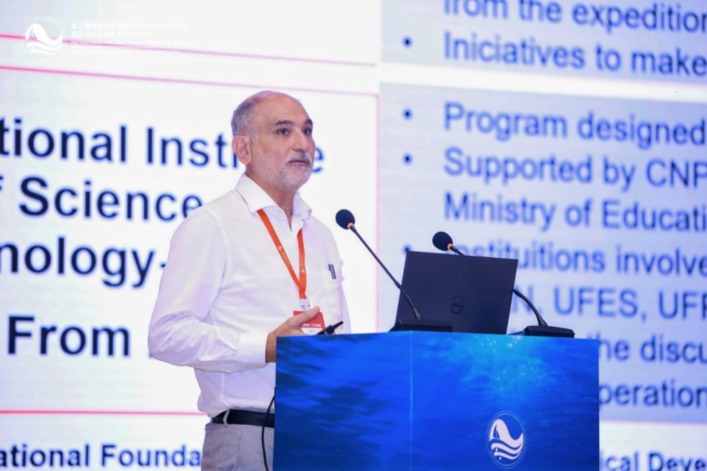 Parceria marítima China-Brasil molda vivo exemplo de cooperação Sul-Sul