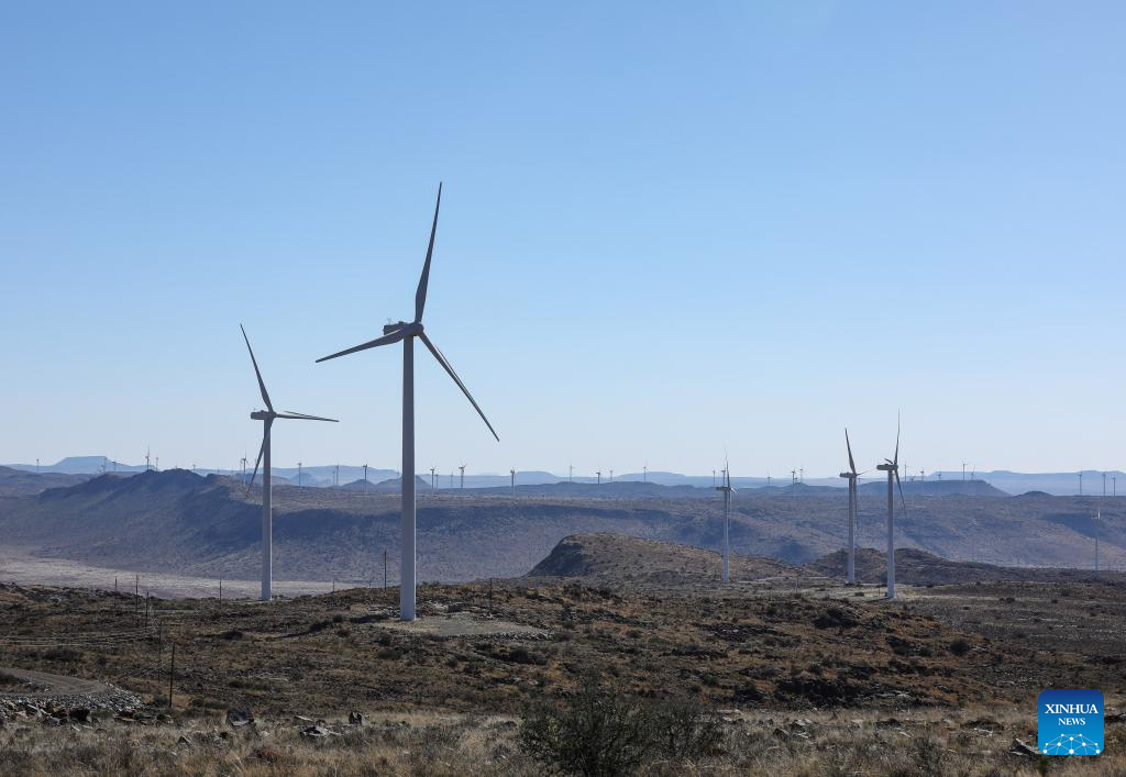 Projeto de energia eólica construído pela China empodera moradores locais e melhora vidas na África do Sul