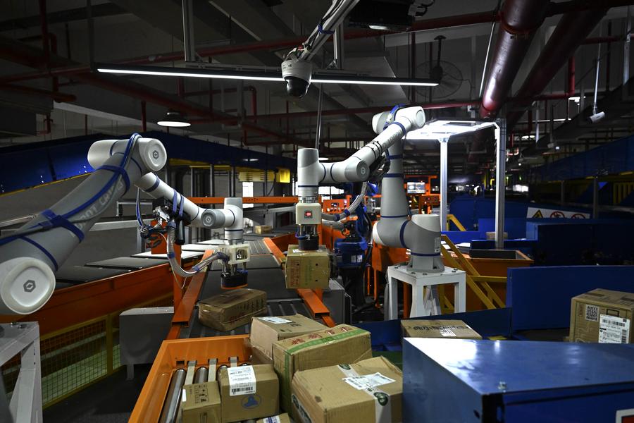 Setor de entregas expressas da China registra crescimento estável nos primeiros 10 meses