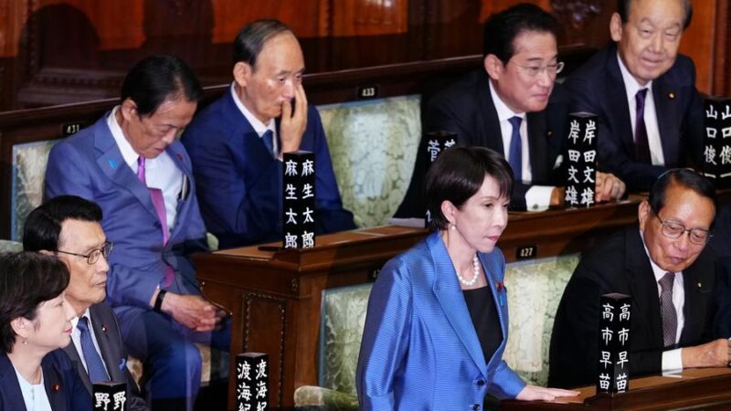 Declarações equivocadas da primeira-ministra japonesa geram preocupações de arrastar o Japão para uma crise