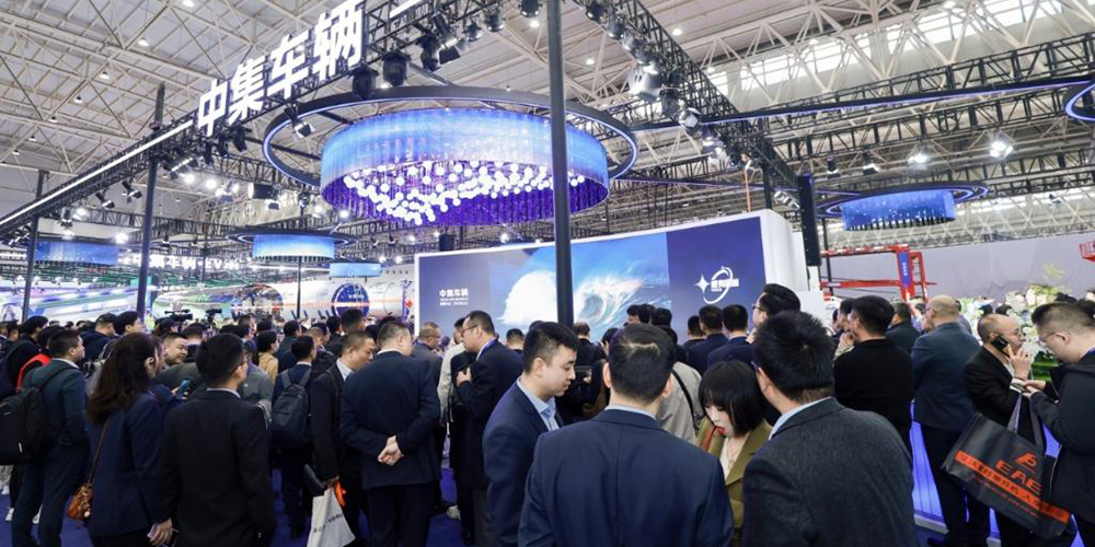 Feira Internacional de Veículos Comerciais da China é inaugurada em Wuhan, com participação da delegação brasileira