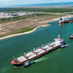 Brasil lança programa de descarbonização para cumprir imposto global sobre emissões do transporte marítimo