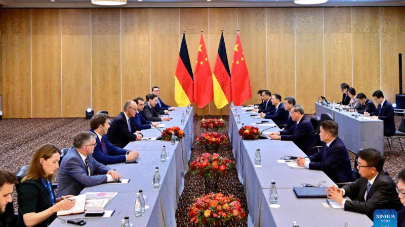 Primeiro-ministro chinês pede que China e Alemanha fortaleçam diálogo e resolvam preocupações